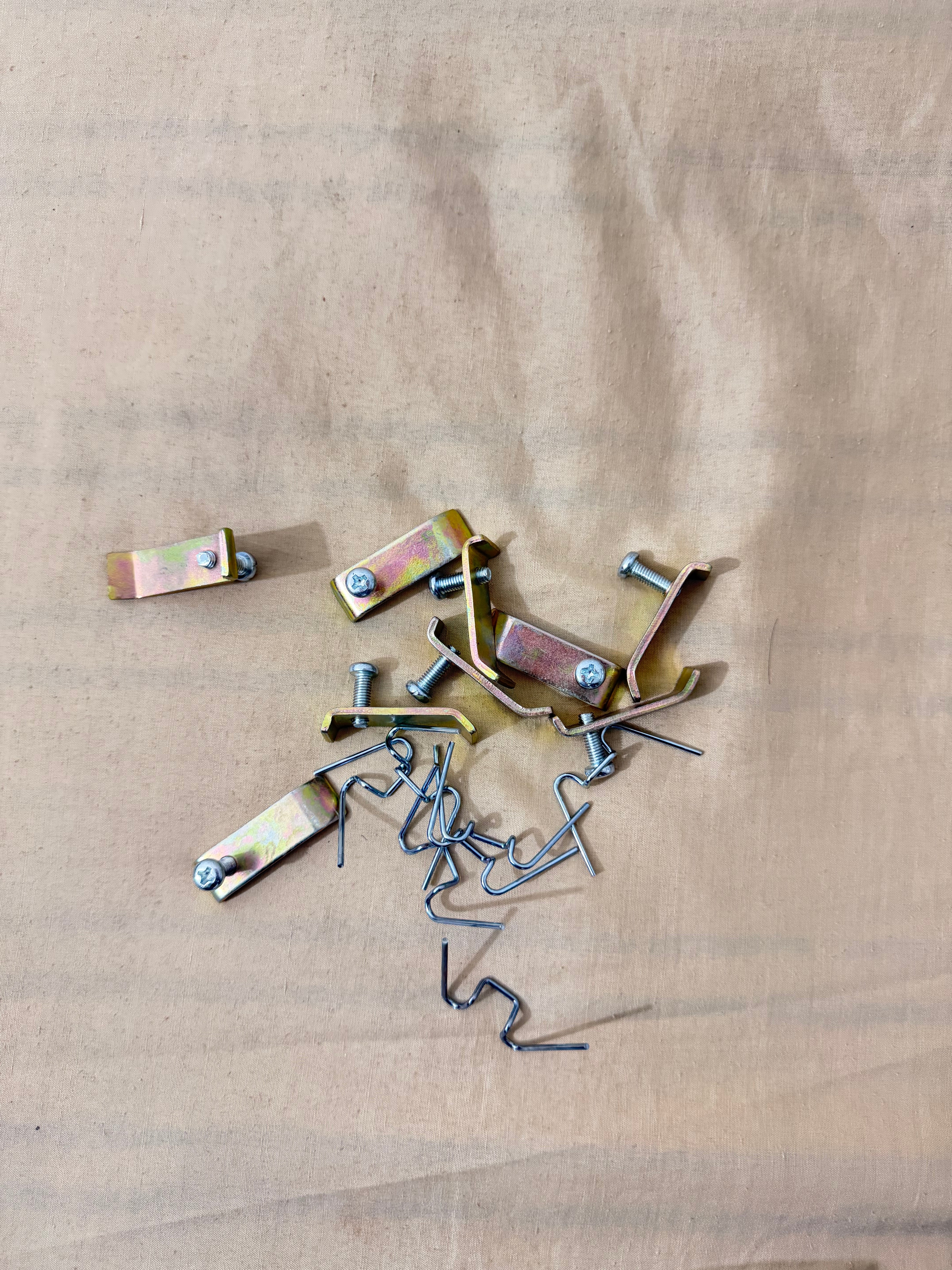 HeadLight Fitting 4 Clip & 3 Nut For All Models