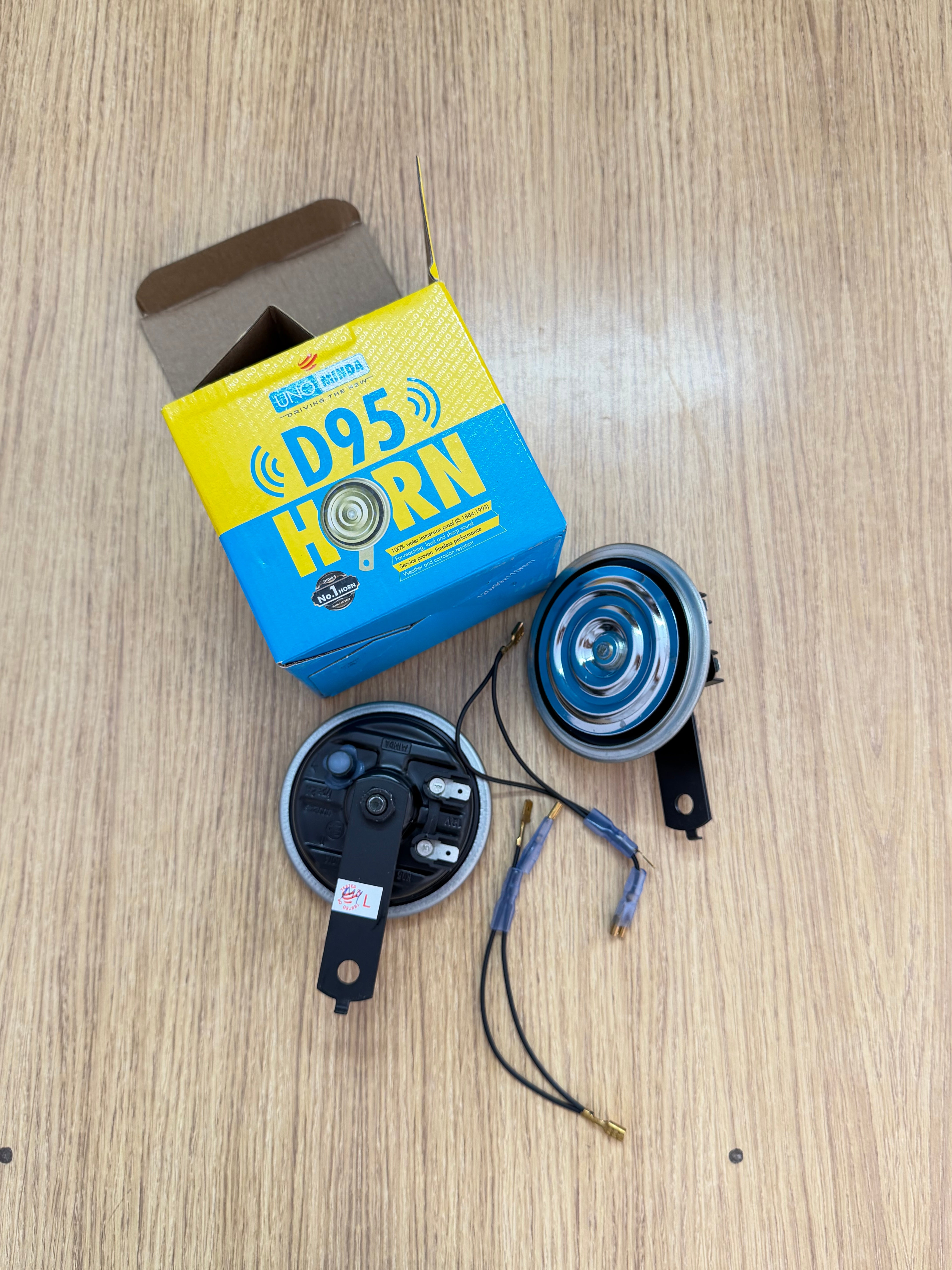D95 Minda Horn Set of 2